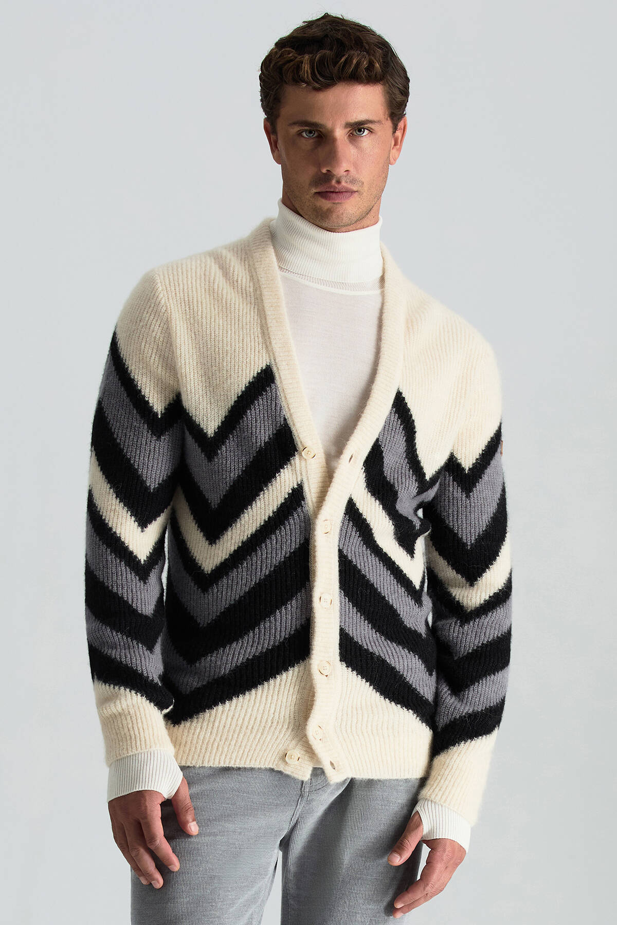 Alpaka Yün Kaşmir Karışım Zigzag Desen Bej Gri Düğmeli Hırka