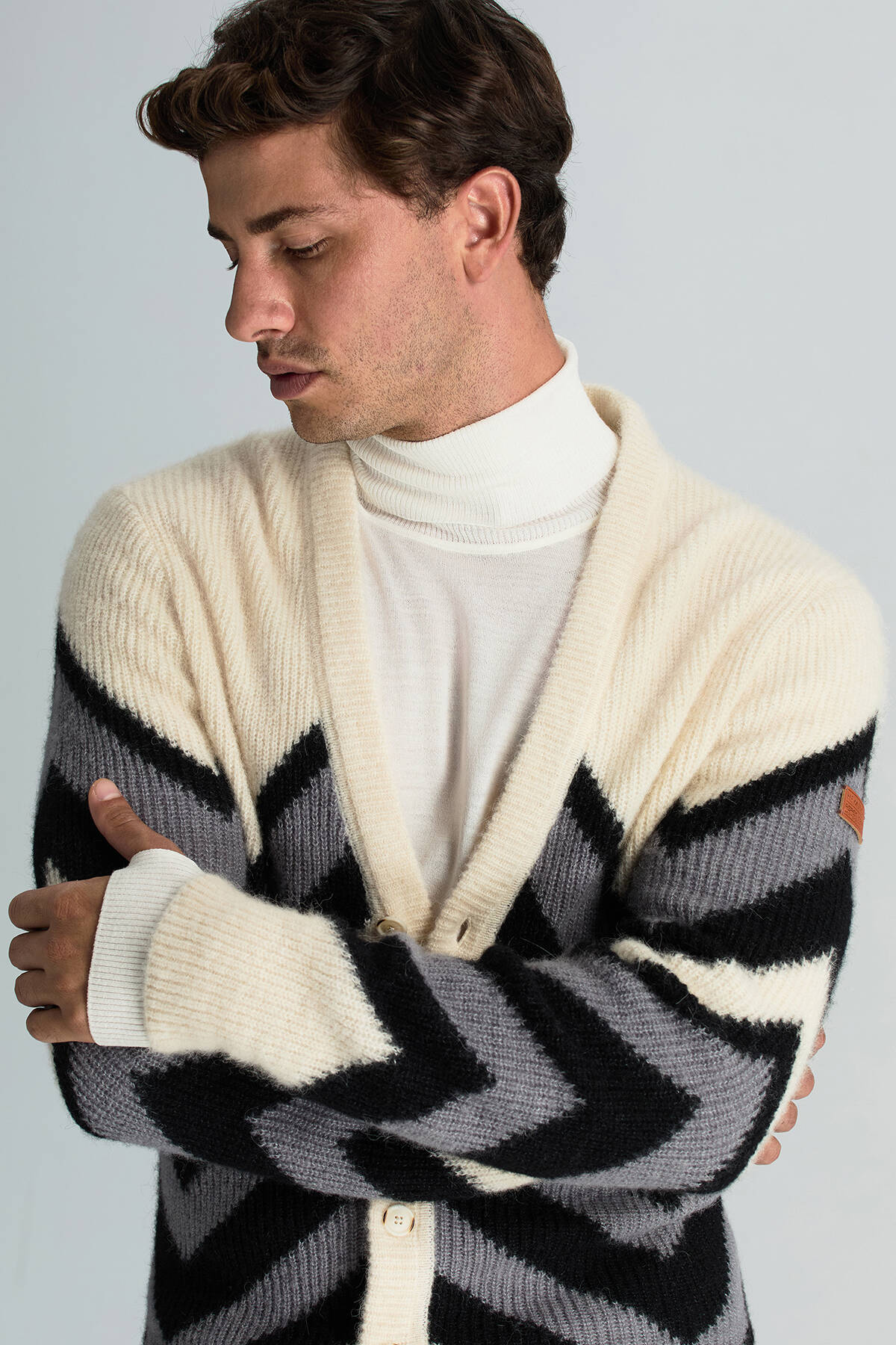 Alpaka Yün Kaşmir Karışım Zigzag Desen Bej Gri Düğmeli Hırka