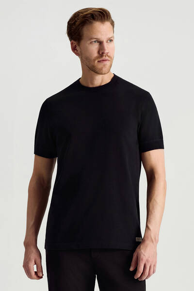 Bisiklet Yaka Rahat Kesim Saf Pamuk Siyah T-Shirt