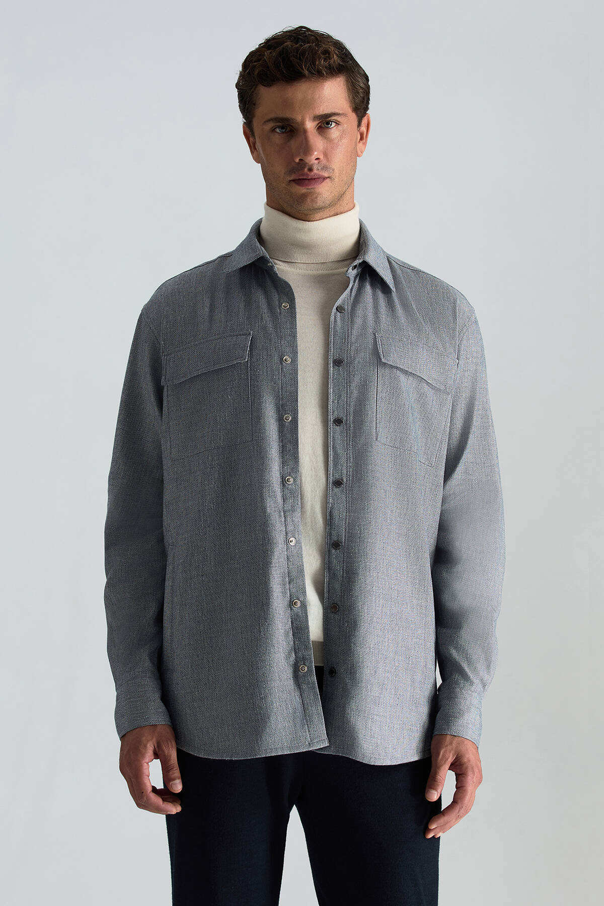 Ekru Boğazlı Slim Fit Merino Yün Triko