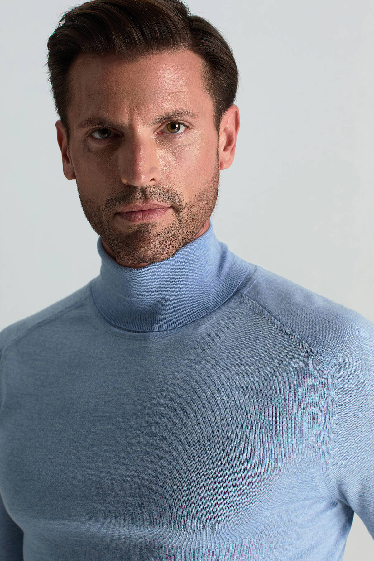 Gök Mavisi Boğazlı Slim Fit Merino Yün Triko