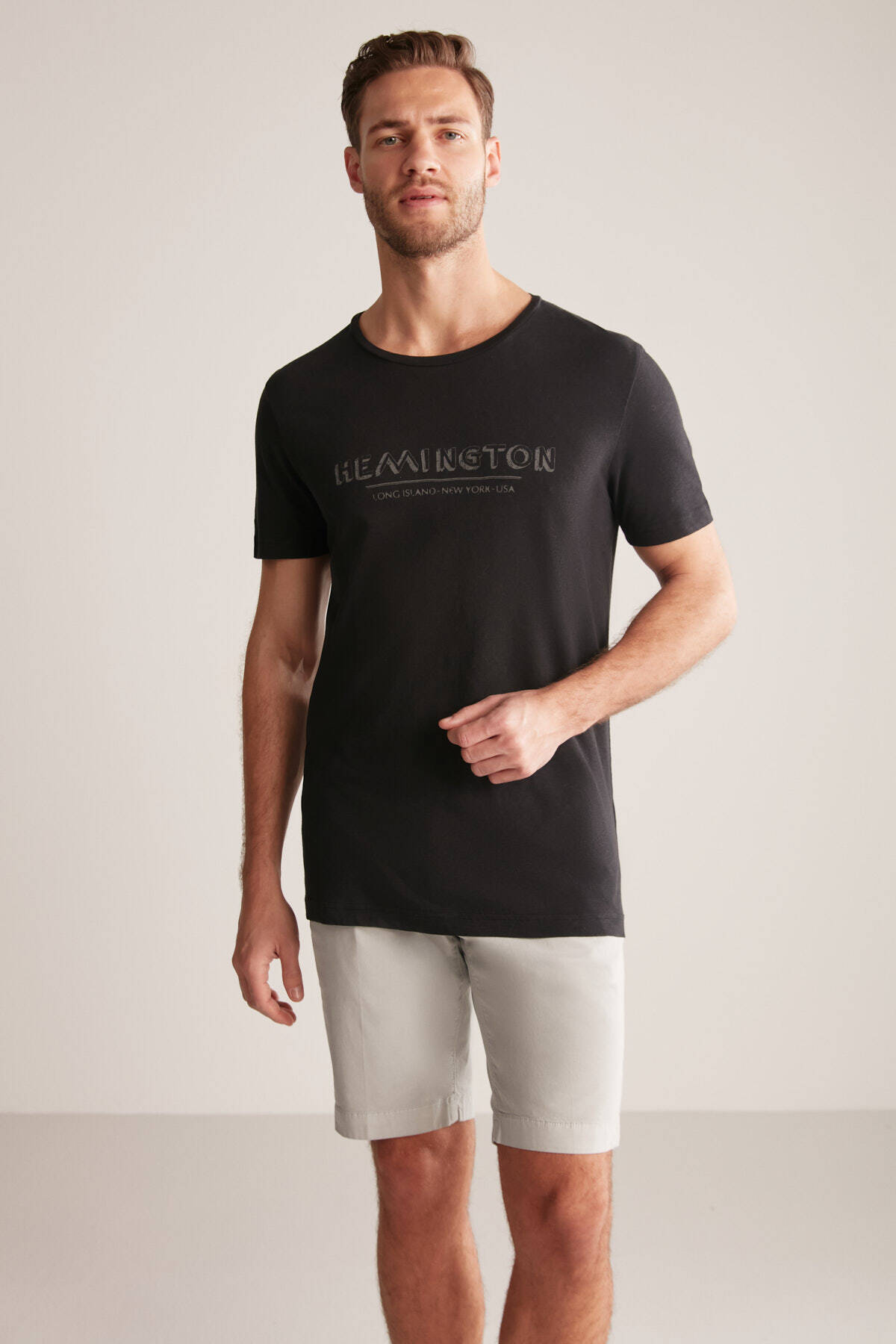 Hemington Baskılı Keten Pamuk Karışımlı Siyah T-Shirt