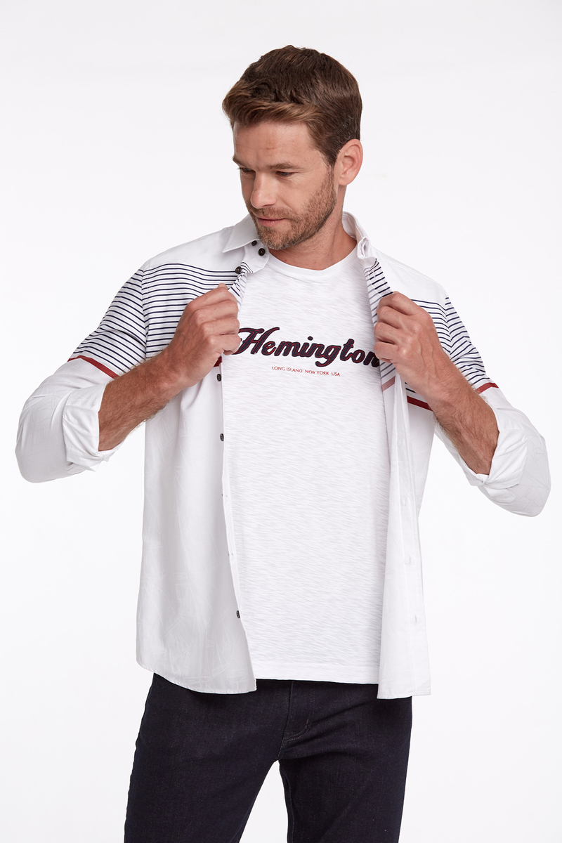 Hemington Logolu Bisiklet Yaka Kırık Beyaz Pamuk T-Shirt. 6 Hemington Logolu Bisiklet Yaka Kırık Beyaz Pamuk T-Shirt. 6