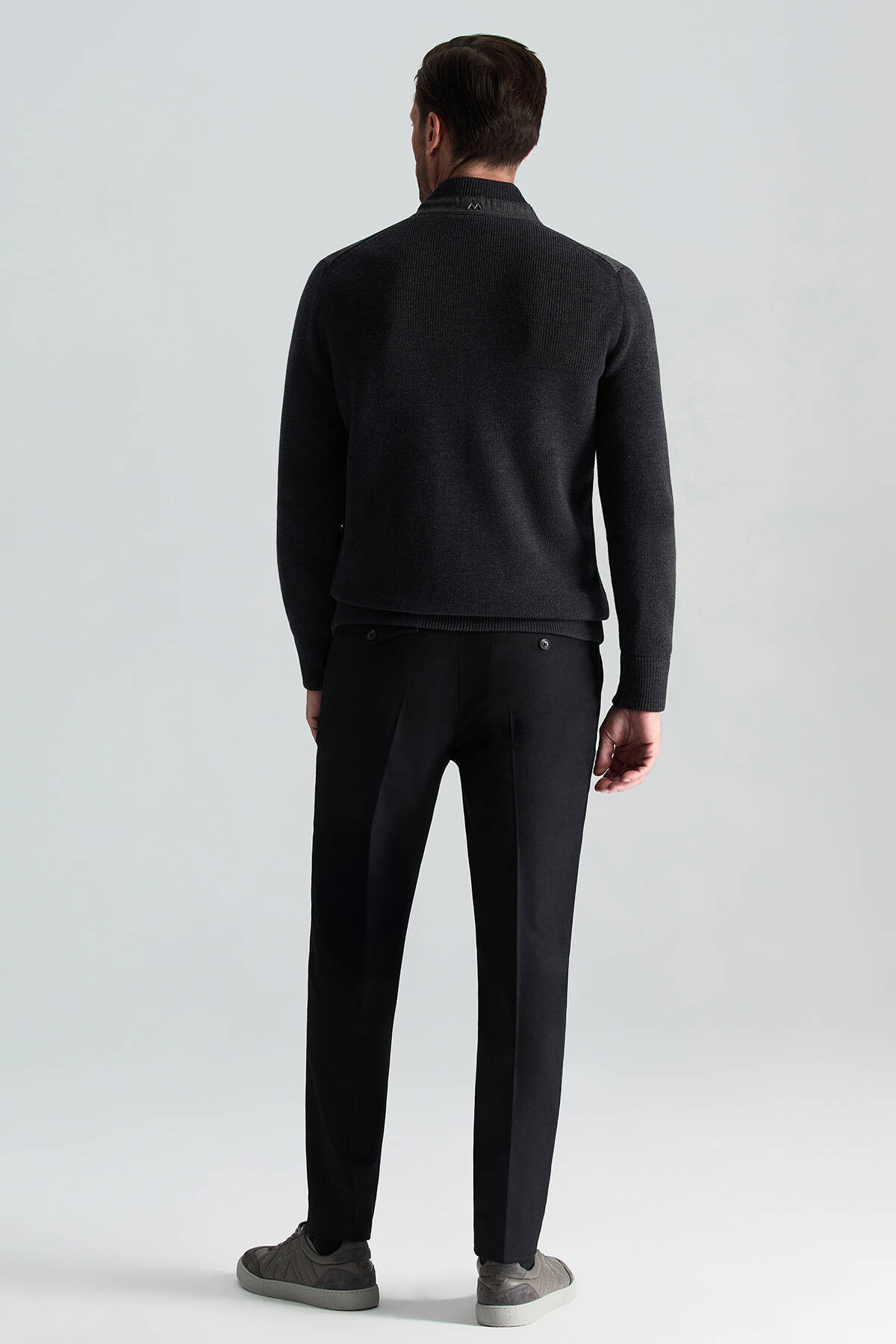 İtalyan Yün Kumaş Ekose Desen Antrasit Tailored Triko Ceket