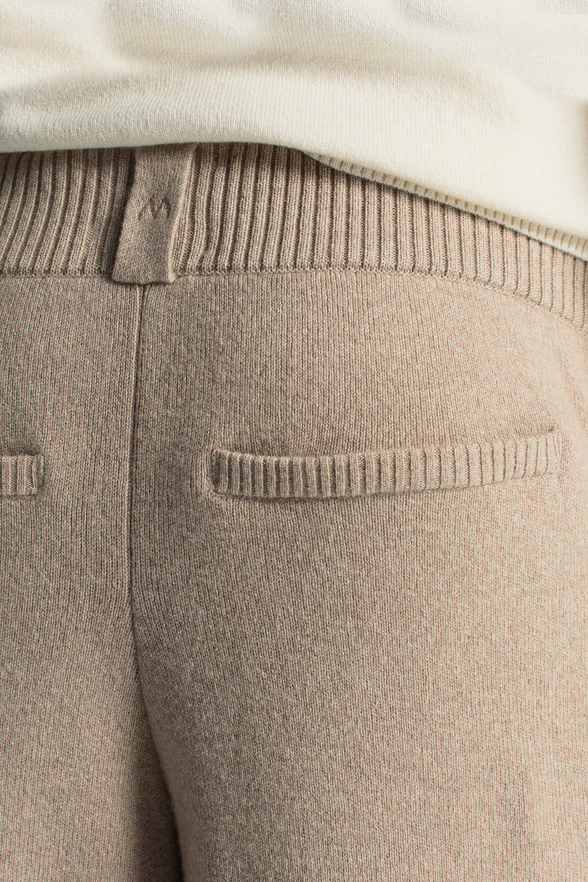 Kaşmir-İpek-Yün Karışım M Desenli Açık Bej Triko Pantolon