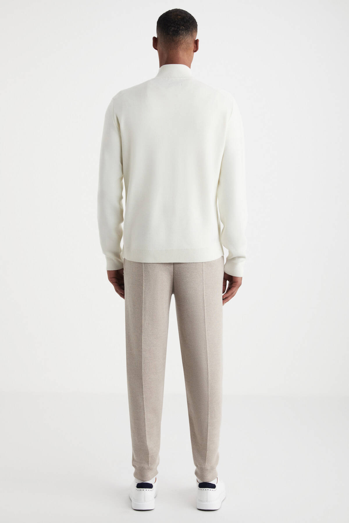 Kırık Beyaz Fermuarlı Merino Yün Activewear Triko