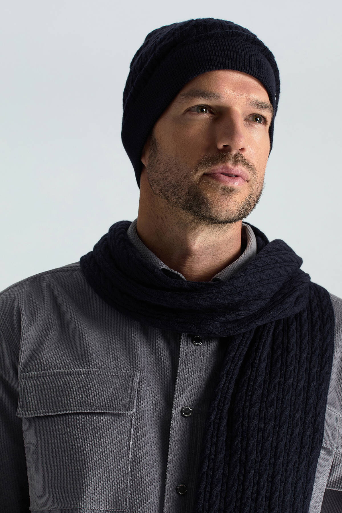 Lambswool Yün Lacivert Atkı