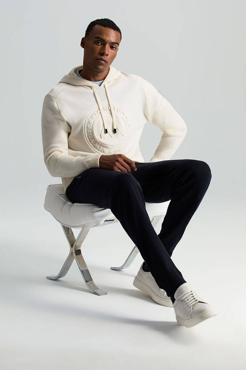M Logolu Kapüşonlu Kırık Beyaz Hoody