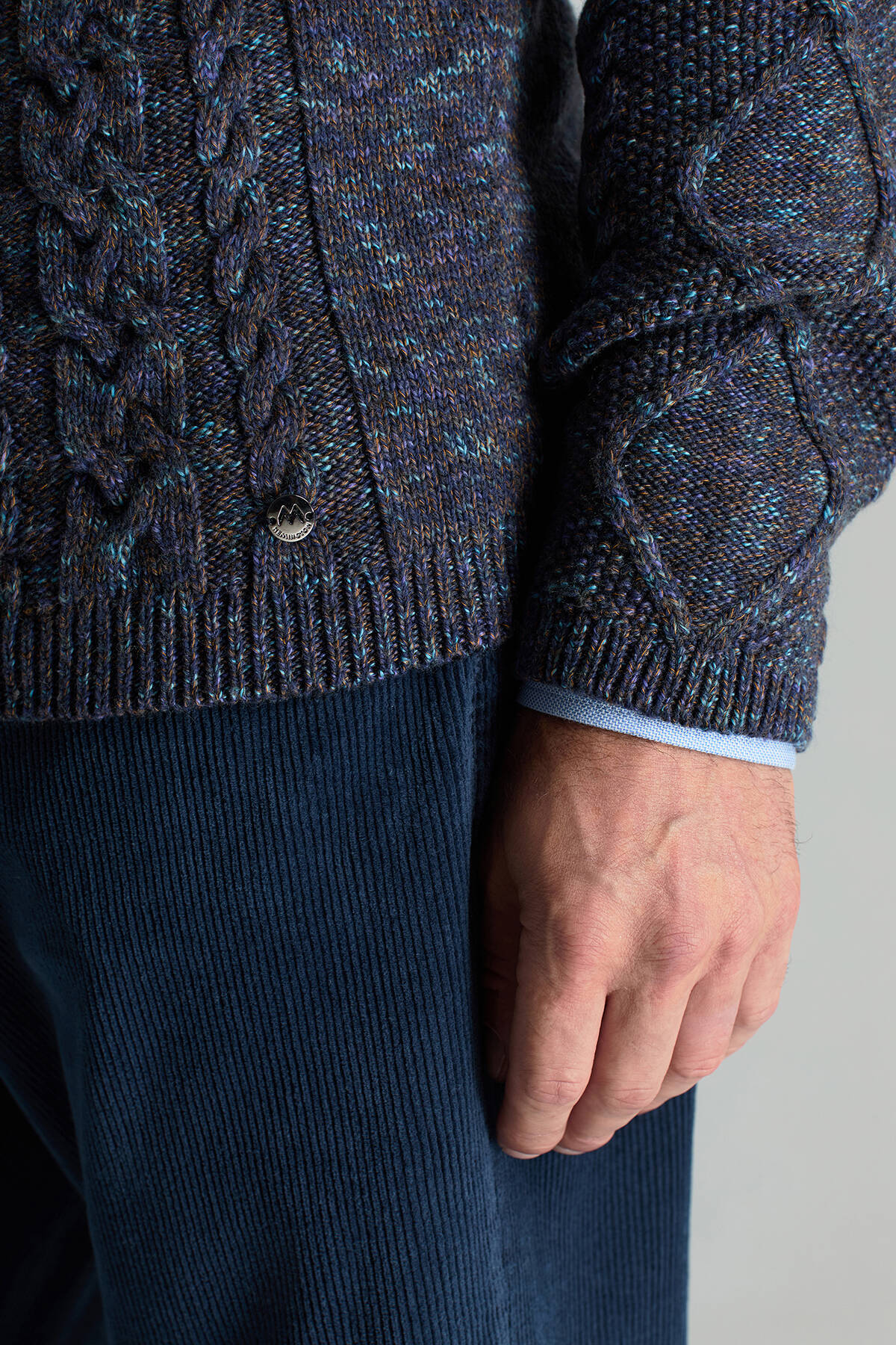 Merino Yün-İpek Karışım Aran Örgü Desen Bisiklet Yaka Lacivert Kazak