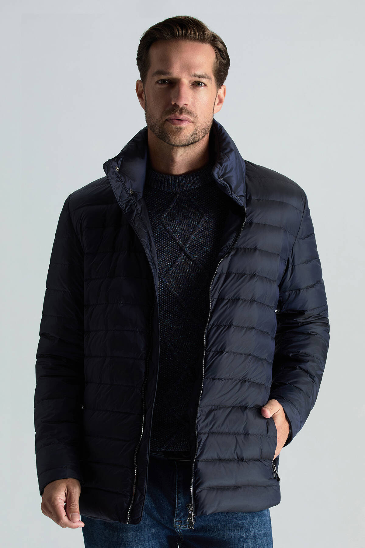 Merino Yün-İpek Karışım Aran Örgü Desen Bisiklet Yaka Lacivert Kazak