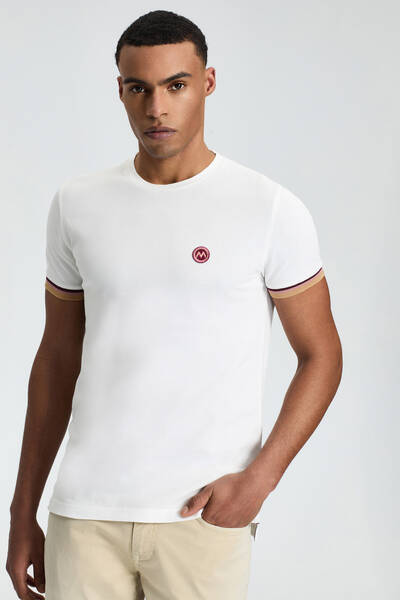 Nakış Logolu Pike Örgü Beyaz Bisiklet Yaka T-Shirt