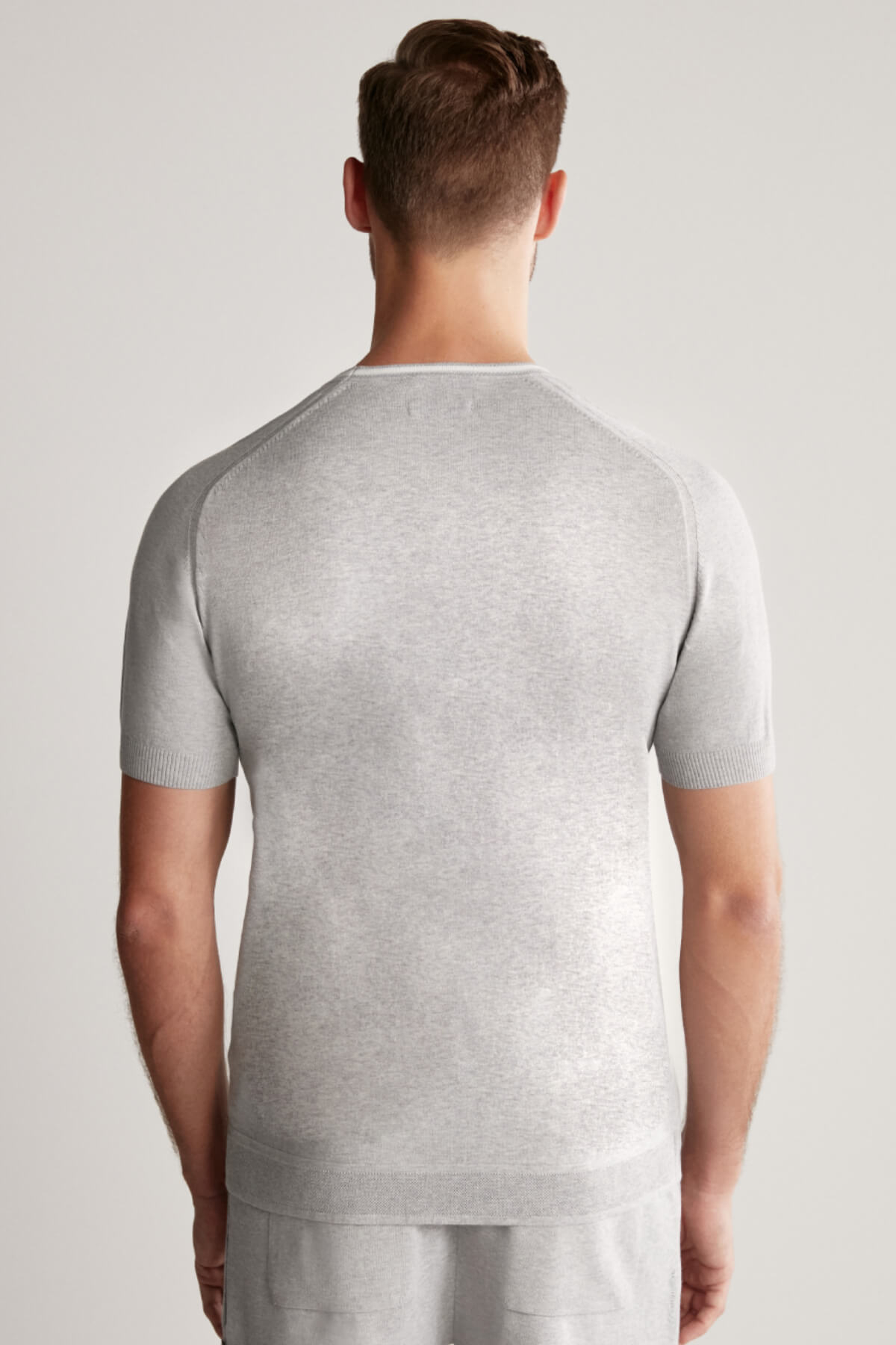 Nakış Logolu Yaka Detaylı Açık Gri Triko T-Shirt