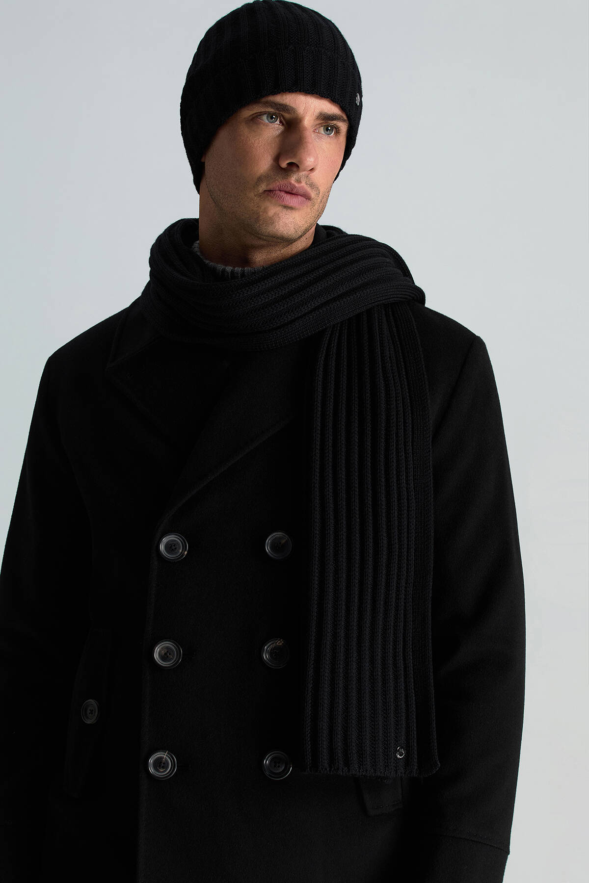 Örgü Desenli Merino Yün Siyah Atkı