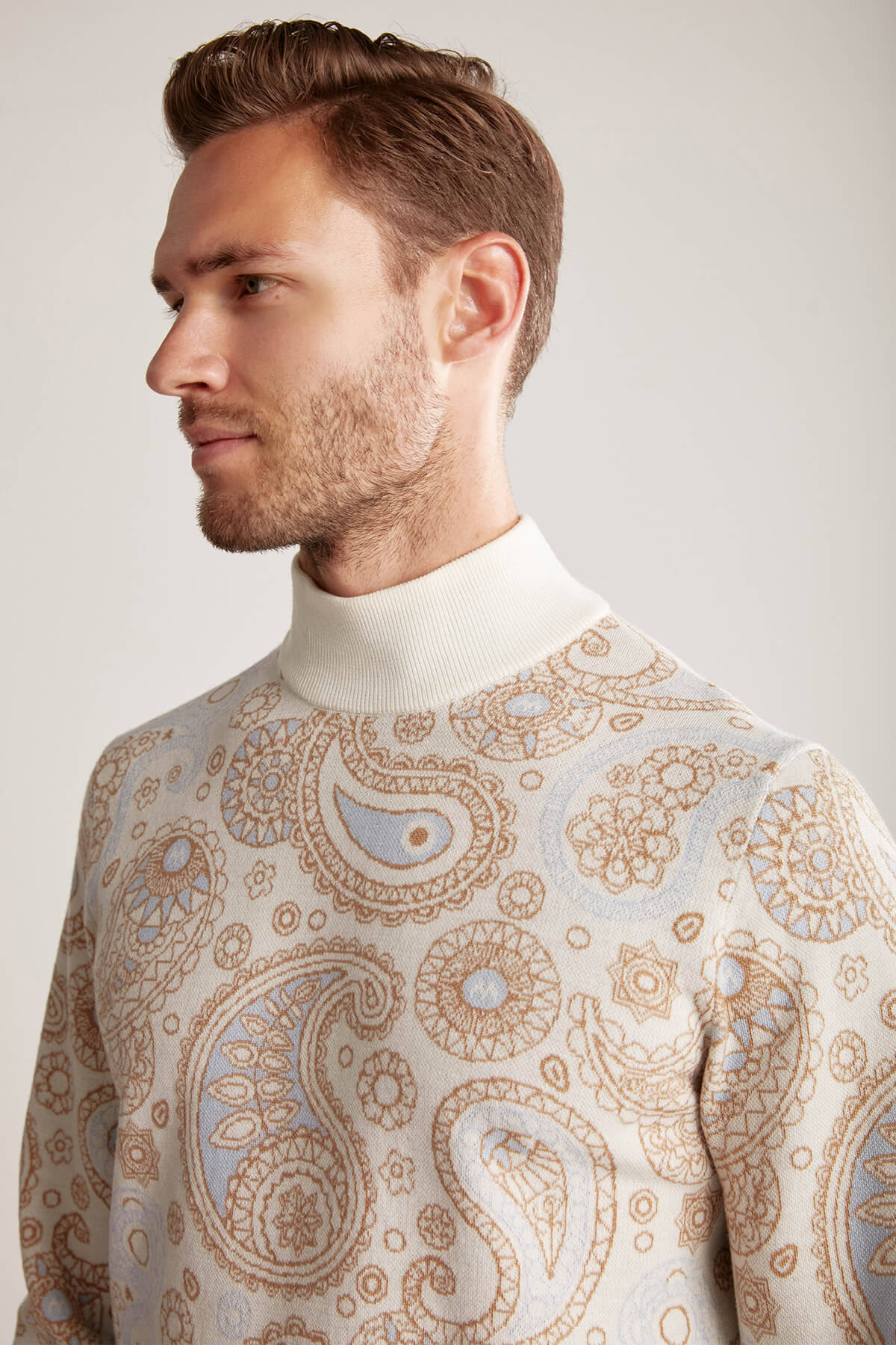 Paisley Desen Extrafine Merino Lupetto Yaka Ekru Triko