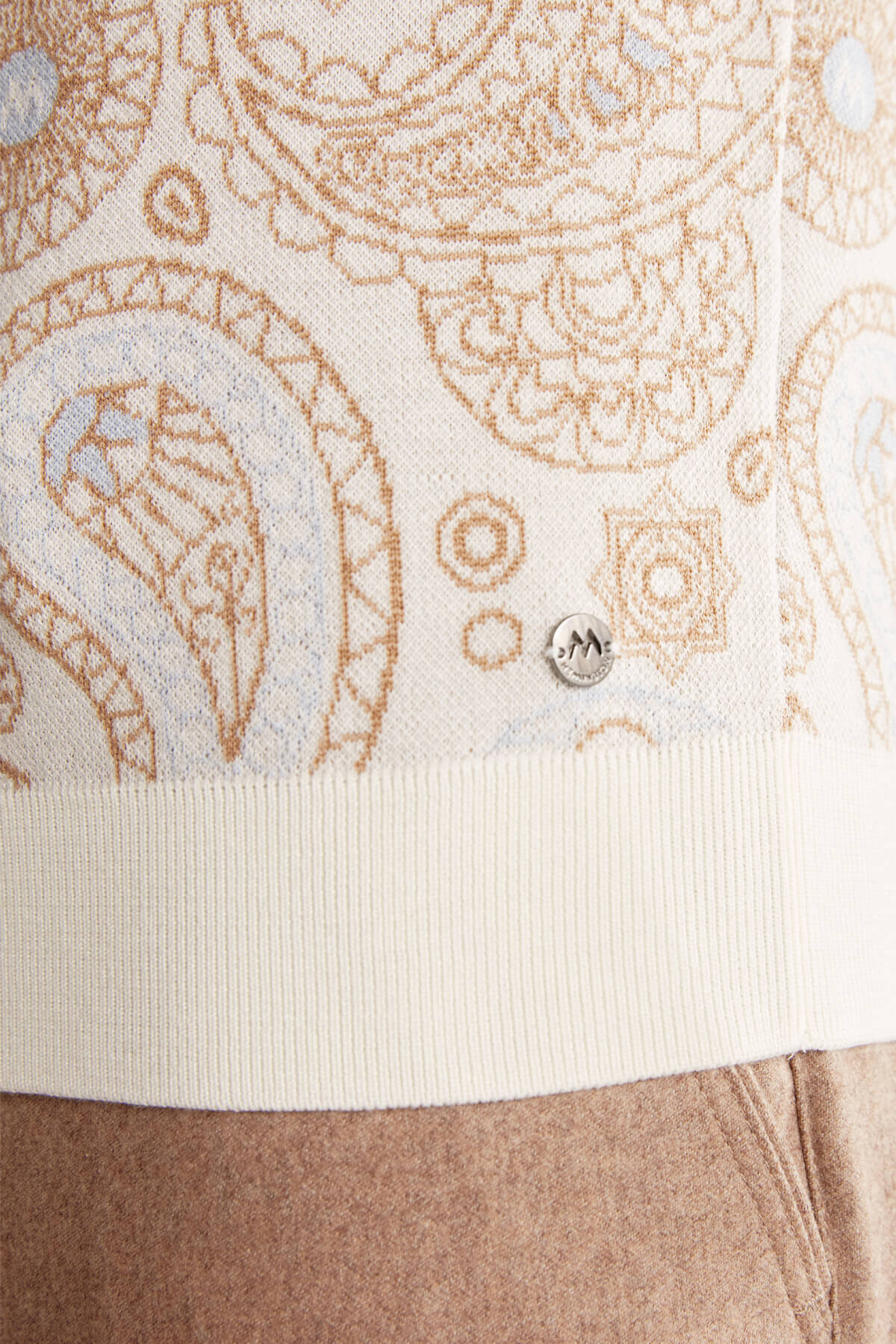 Paisley Desen Extrafine Merino Lupetto Yaka Ekru Triko