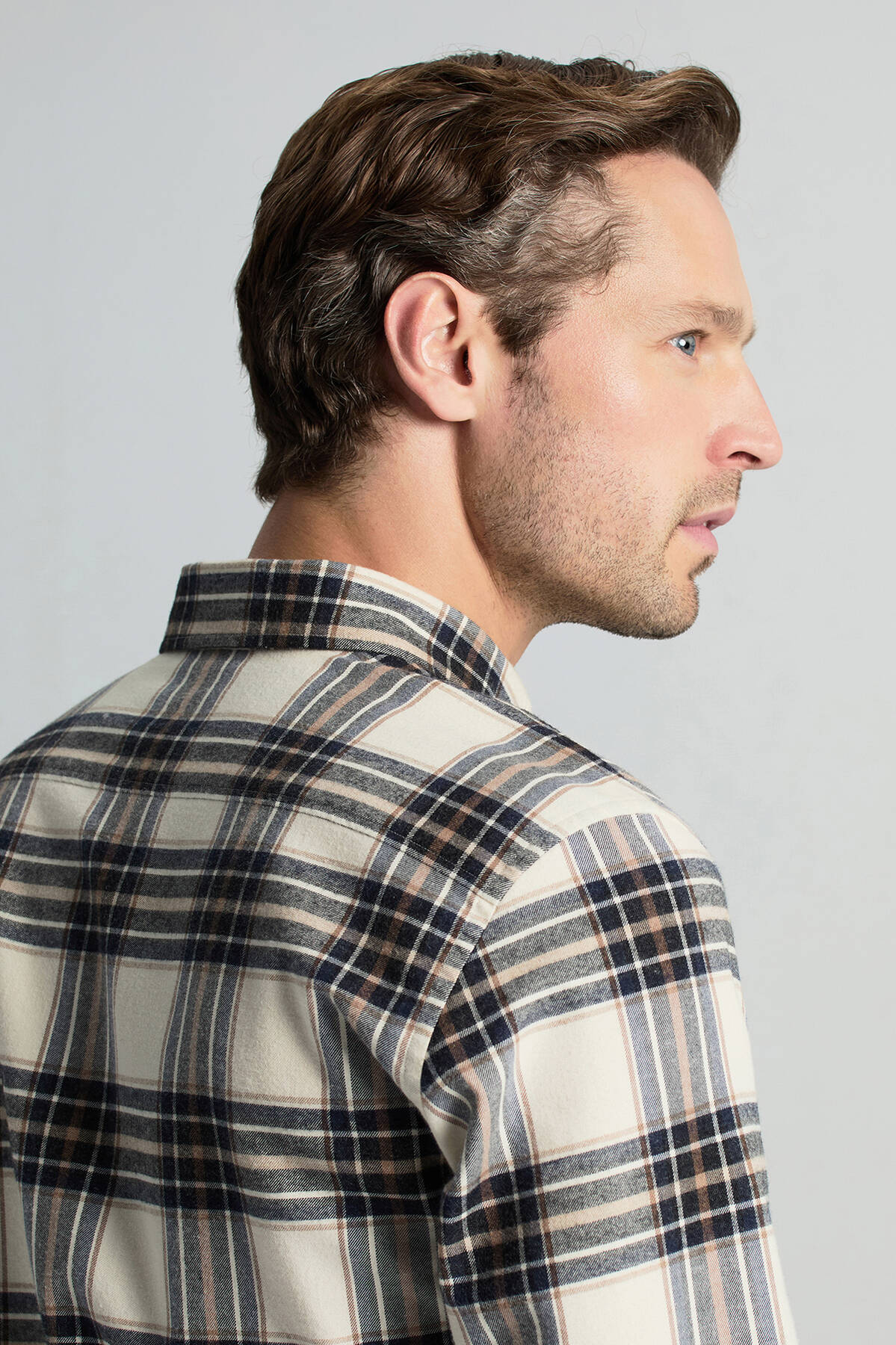 Pamuk Kaşmir Karışım Ekose Desen Beyaz-Lacivert Gömlek