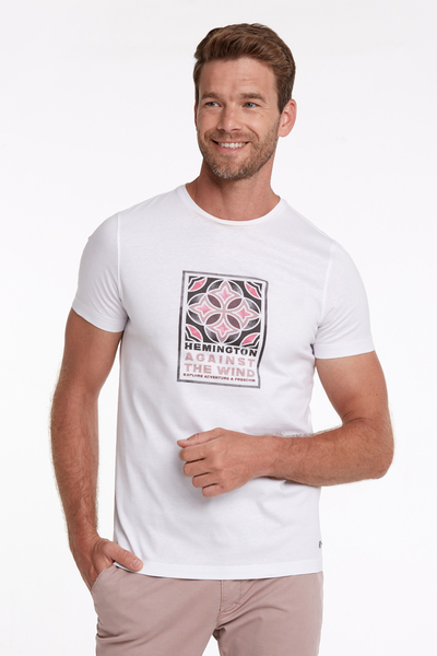 Pembe Baskılı Bisiklet Yaka Beyaz T-Shirt