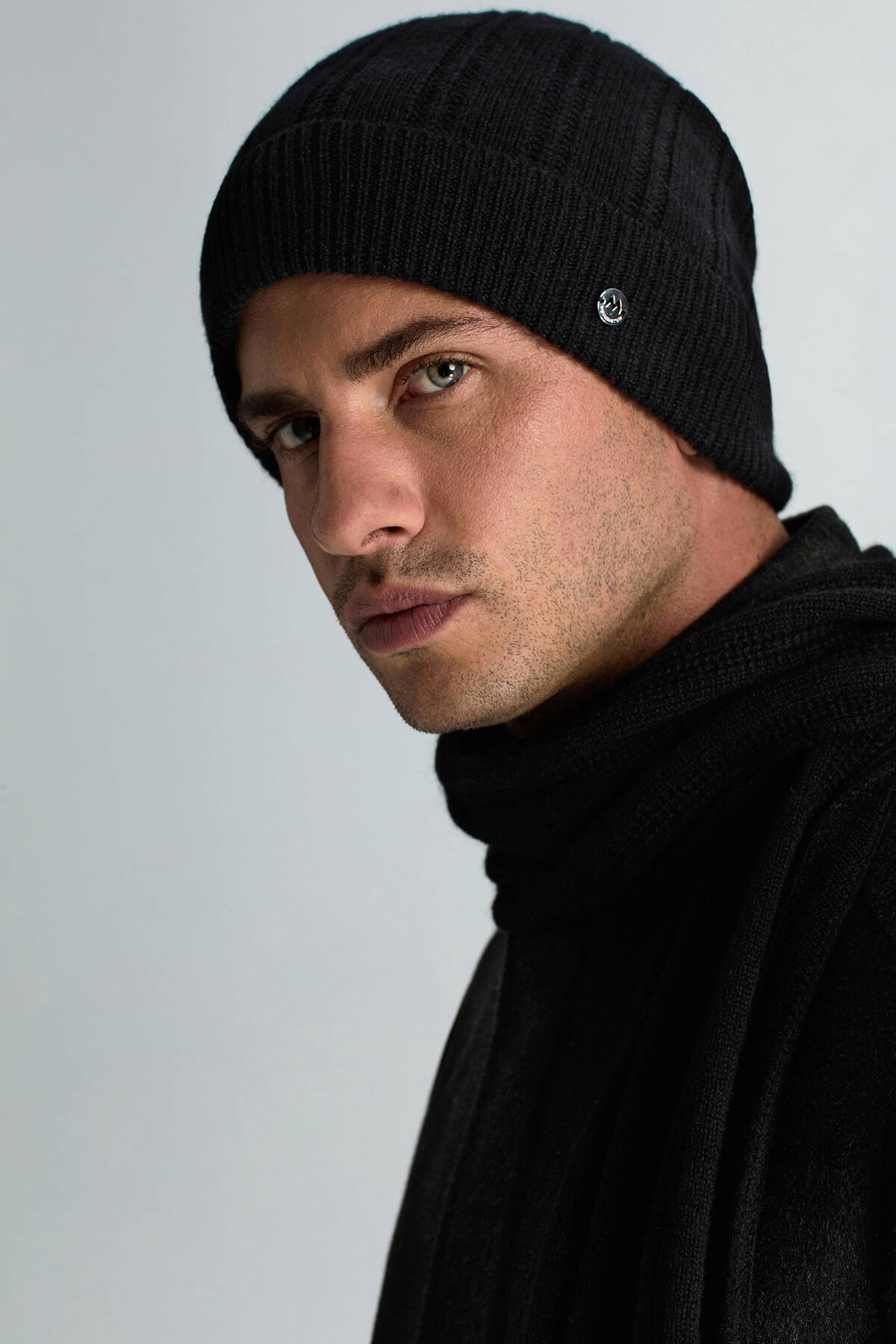 Saf Kaşmir Örgü Desenli Siyah Bere