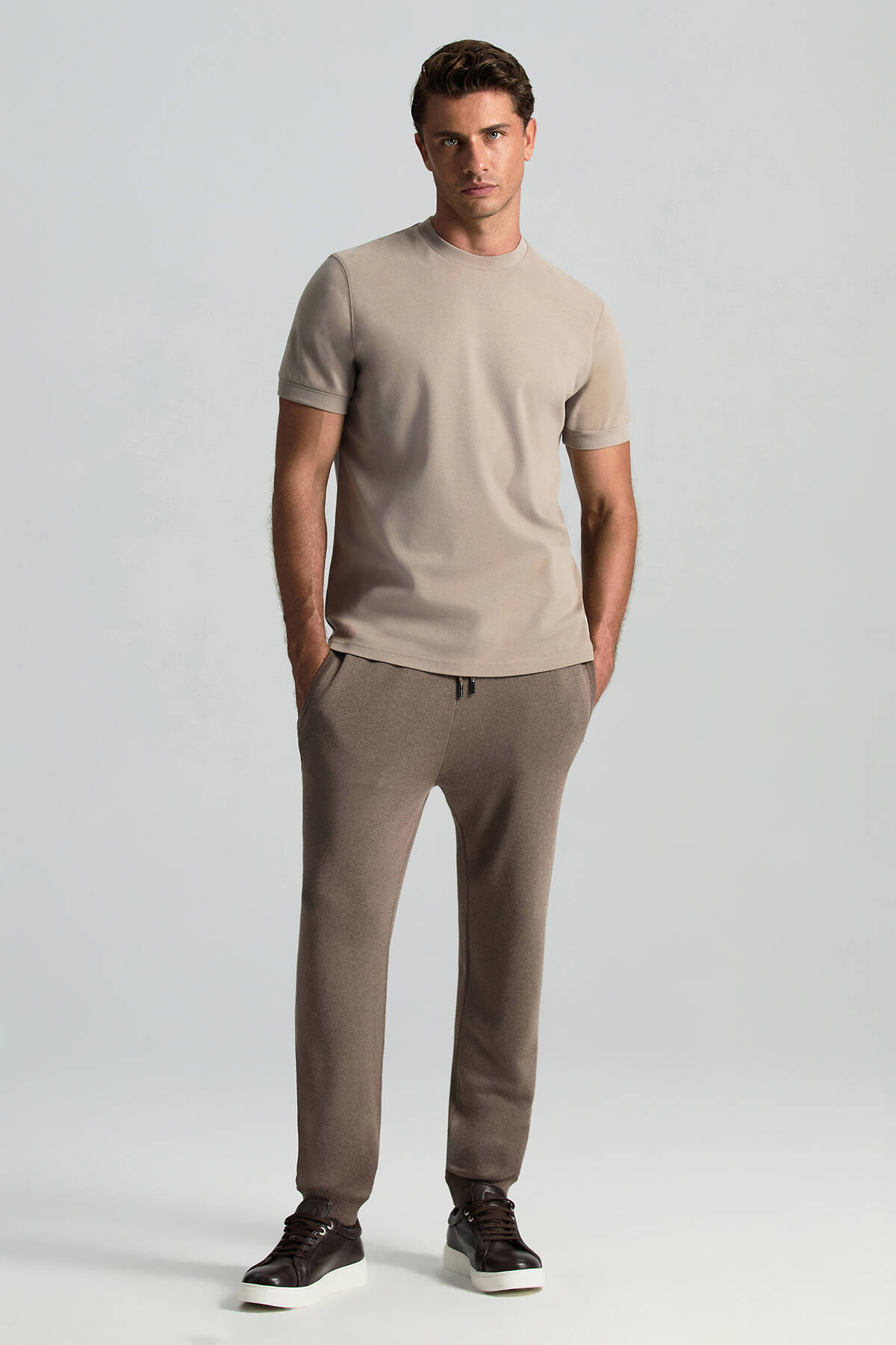 Saf Pamuk Bisiklet Yaka Vizon Rengi Basic T-Shirt