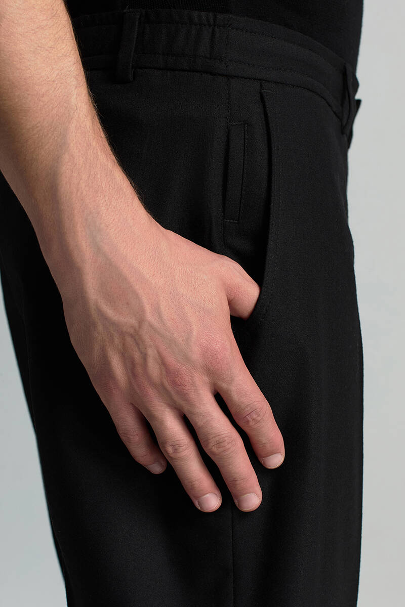 Saf Yün Bağcık Detaylı Siyah Chino Jogger Pantolon