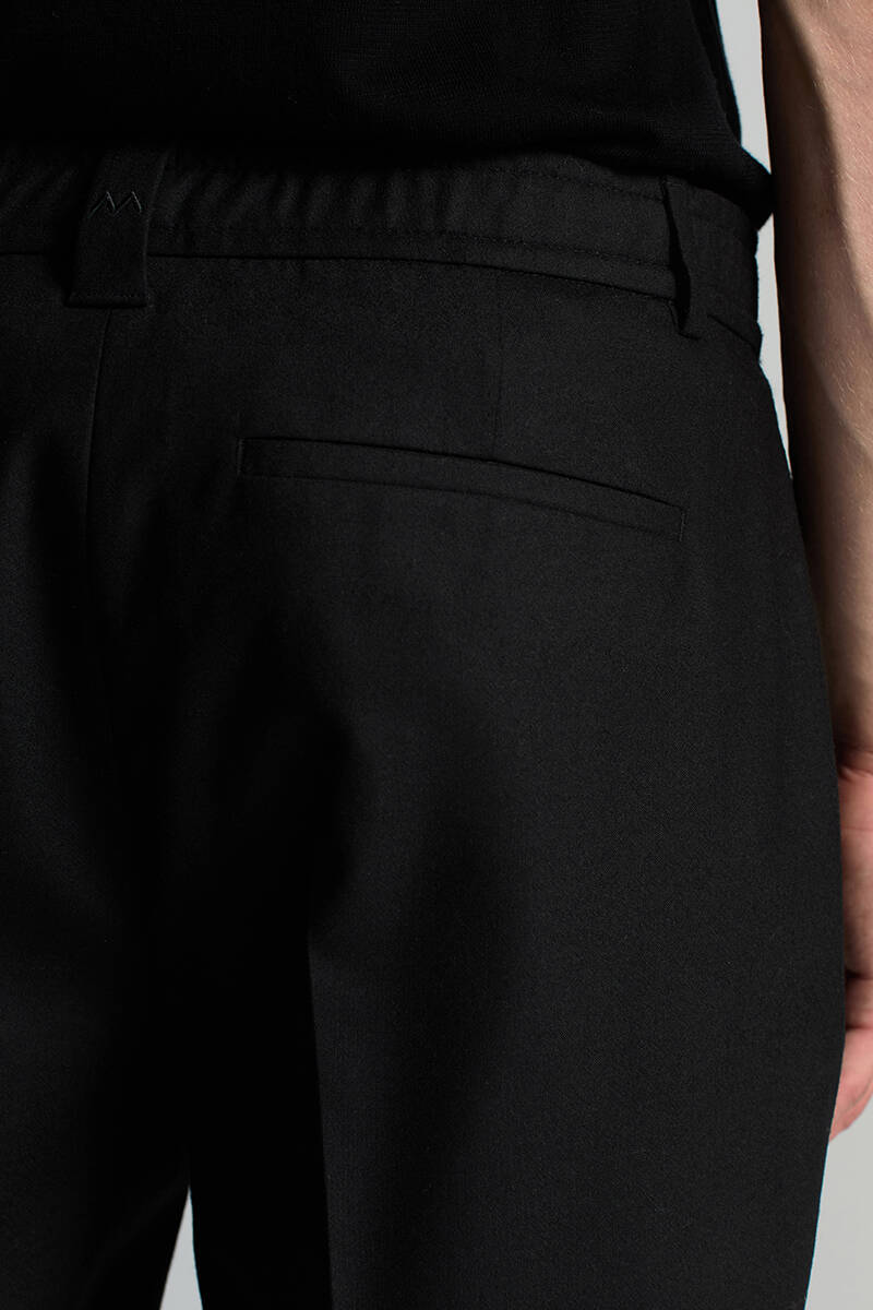 Saf Yün Bağcık Detaylı Siyah Chino Jogger Pantolon