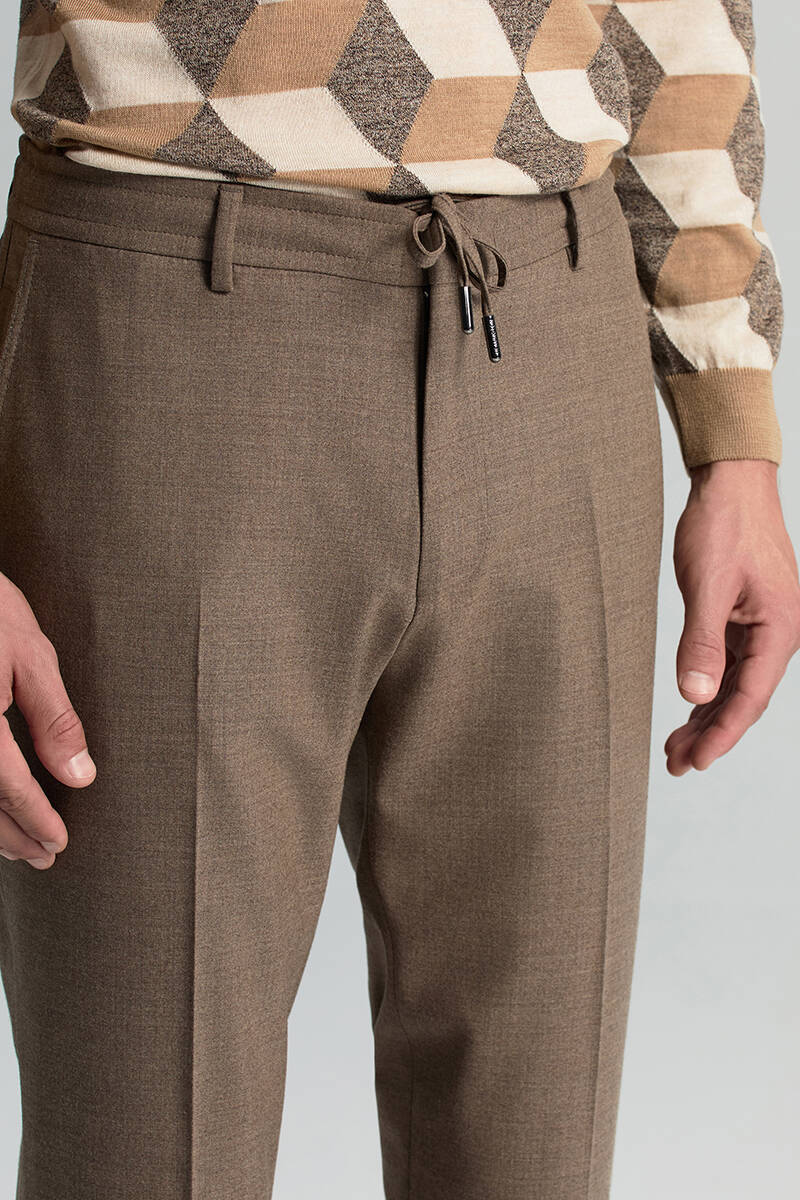 Saf Yün Bağcık Detaylı Tütün Rengi Chino Jogger Pantolon