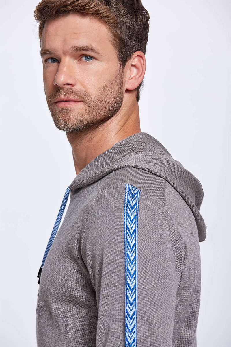 Hemington Şerit Detaylı Logolu Kapüşonlu Kum Rengi Triko Hoody. 6 Hemington Şerit Detaylı Logolu Kapüşonlu Kum Rengi Triko Hoody. 6