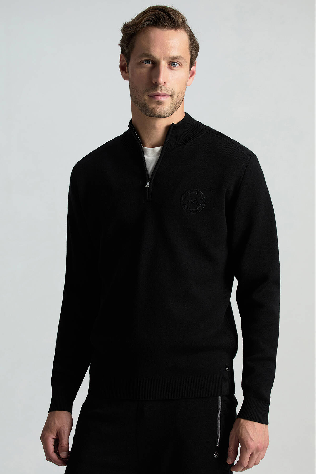 Siyah Fermuarlı Merino Yün Activewear Triko