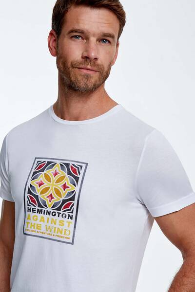 Turuncu Baskılı Bisiklet Yaka Beyaz T-Shirt