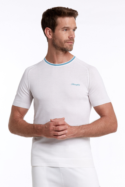 Yaka Detaylı Nakış Logolu Beyaz Triko T-Shirt