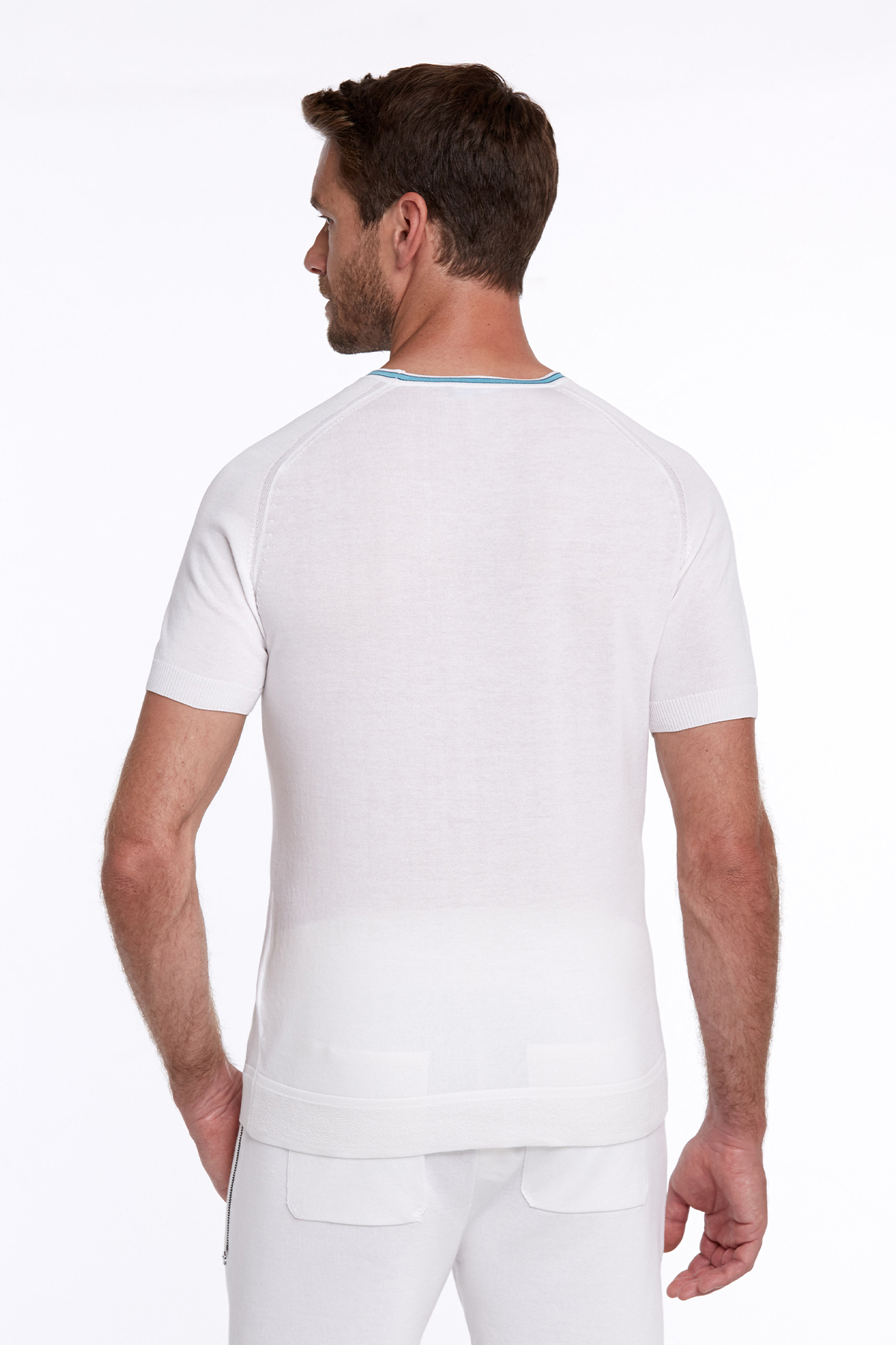 Yaka Detaylı Nakış Logolu Beyaz Triko T-Shirt